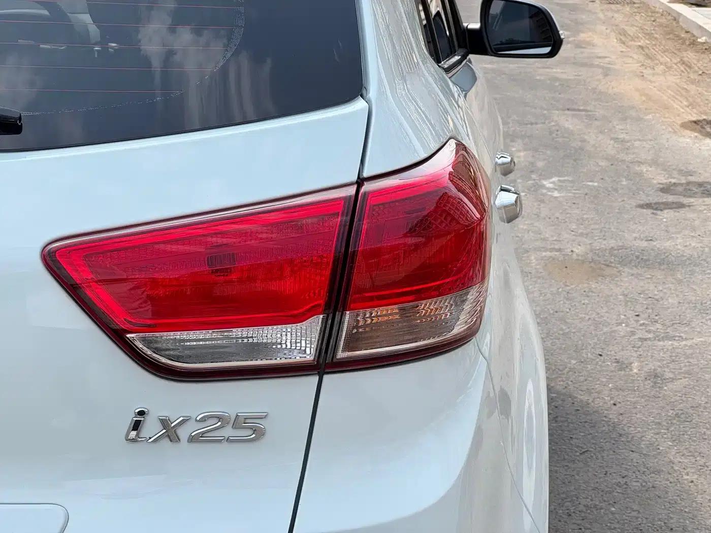 Beijing Hyundai ix25 2017 1.6L Automatic Smart Edition — миниатюра 12
