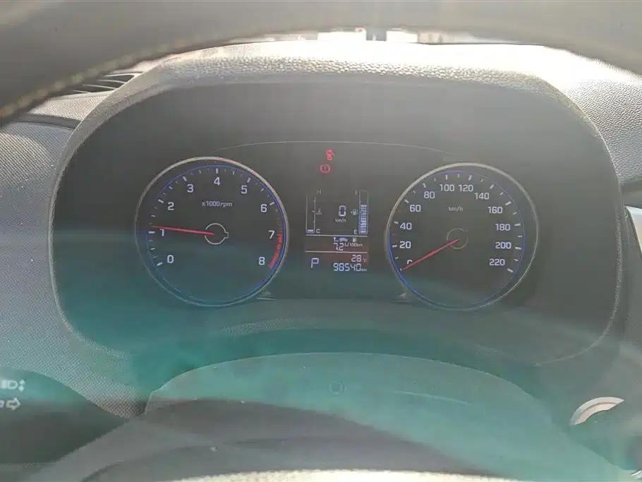 Beijing Hyundai ix25 2017 1.6L Automatic Smart Edition — миниатюра 14