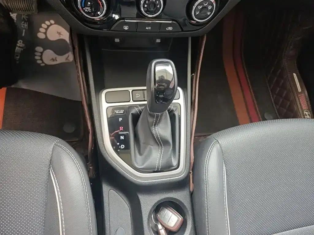Beijing Hyundai ix25 2017 1.6L Automatic Smart Edition — миниатюра 14