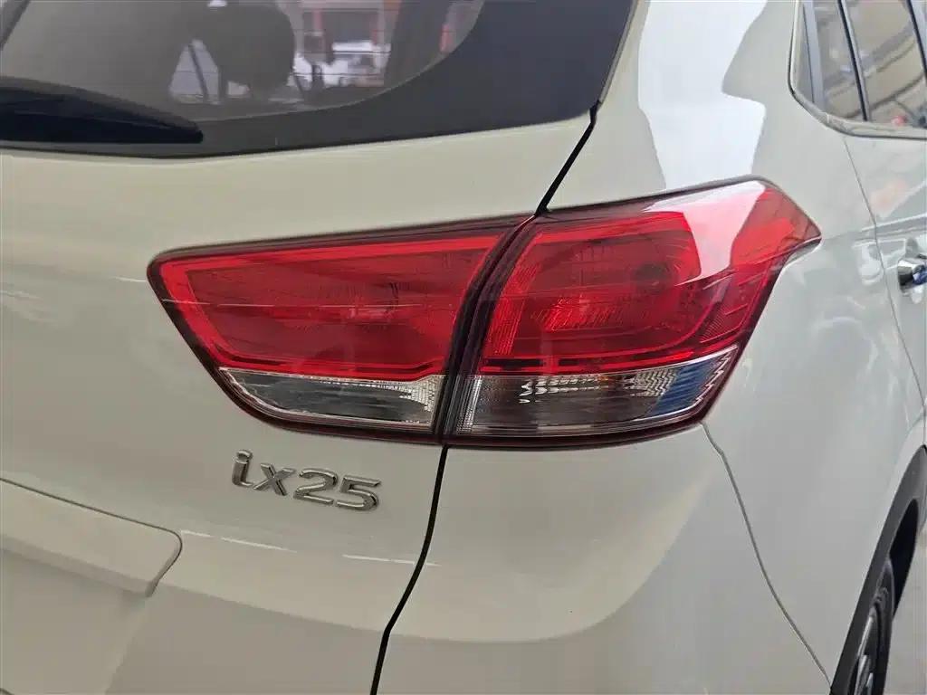Beijing Hyundai ix25 2017 1.6L Automatic Smart Edition — миниатюра 8