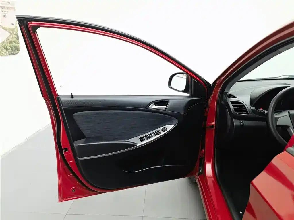 Ruiyi 2014 1.4L Automatic GLX — миниатюра 8