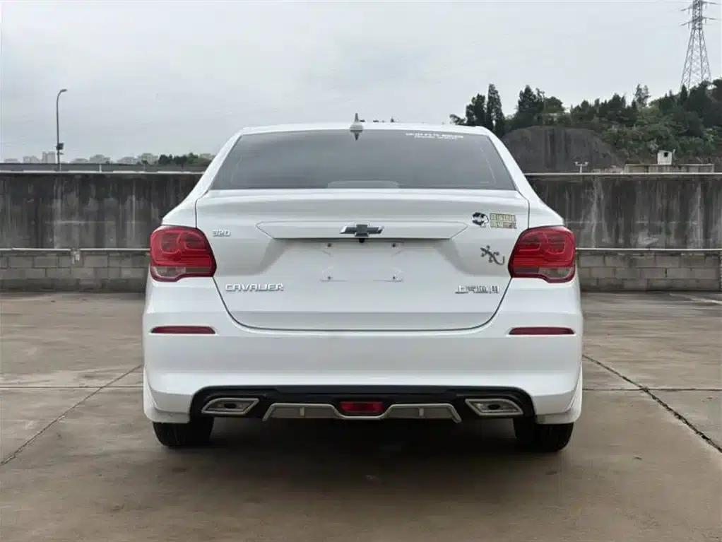 Chevrolet Cruze 2019 320 Automatic Sunroof Edition — миниатюра 8