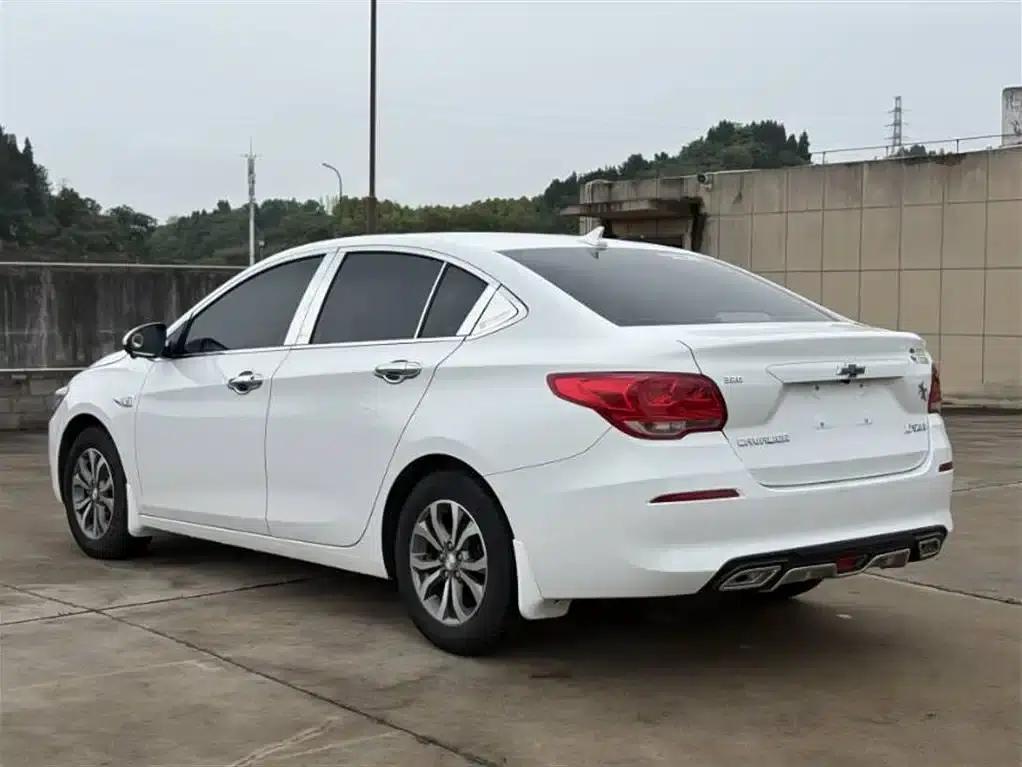 Chevrolet Cruze 2019 320 Automatic Sunroof Edition — миниатюра 9
