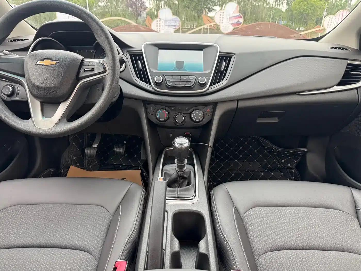 Chevrolet Cruze 2016 1.5L Manual Comfort Edition — миниатюра 18