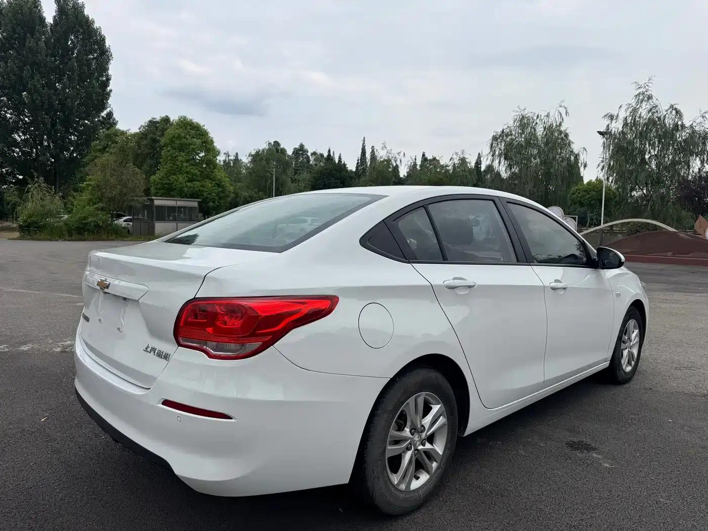 Chevrolet Cruze 2016 1.5L Manual Comfort Edition — миниатюра 7
