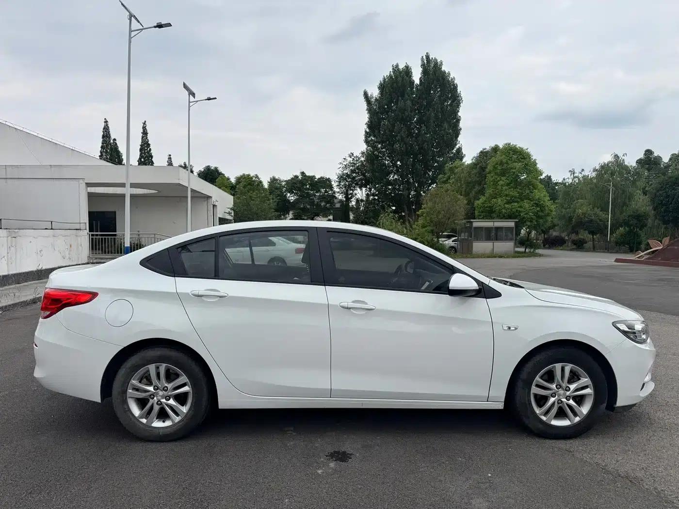 Chevrolet Cruze 2016 1.5L Manual Comfort Edition — миниатюра 8