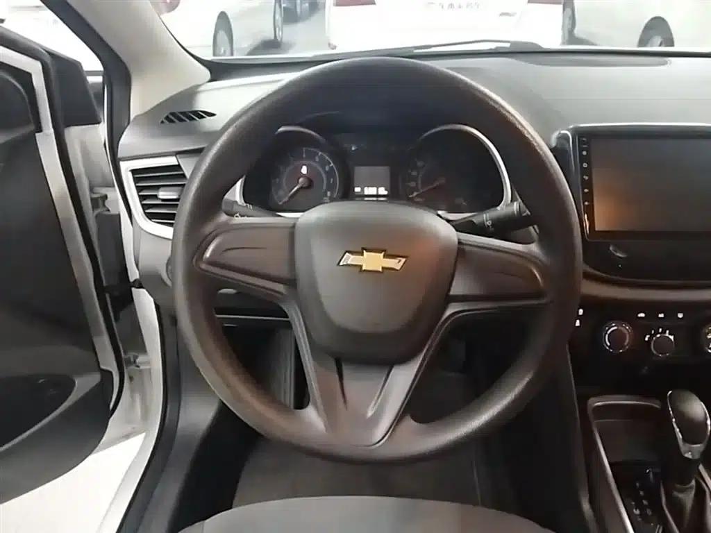 Chevrolet Cruze 2019 320 Automatic Sunroof Edition — миниатюра 11