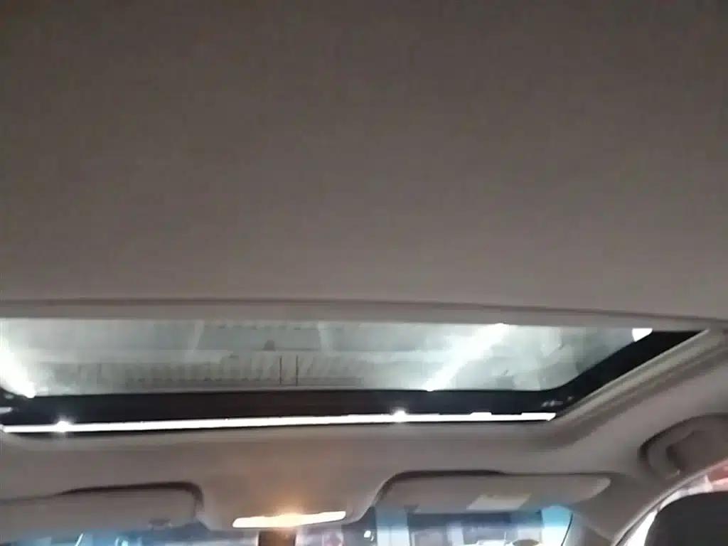 Chevrolet Cruze 2019 320 Automatic Sunroof Edition — миниатюра 18