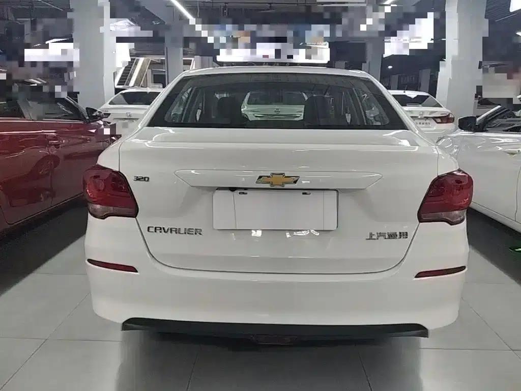 Chevrolet Cruze 2019 320 Automatic Sunroof Edition — миниатюра 6
