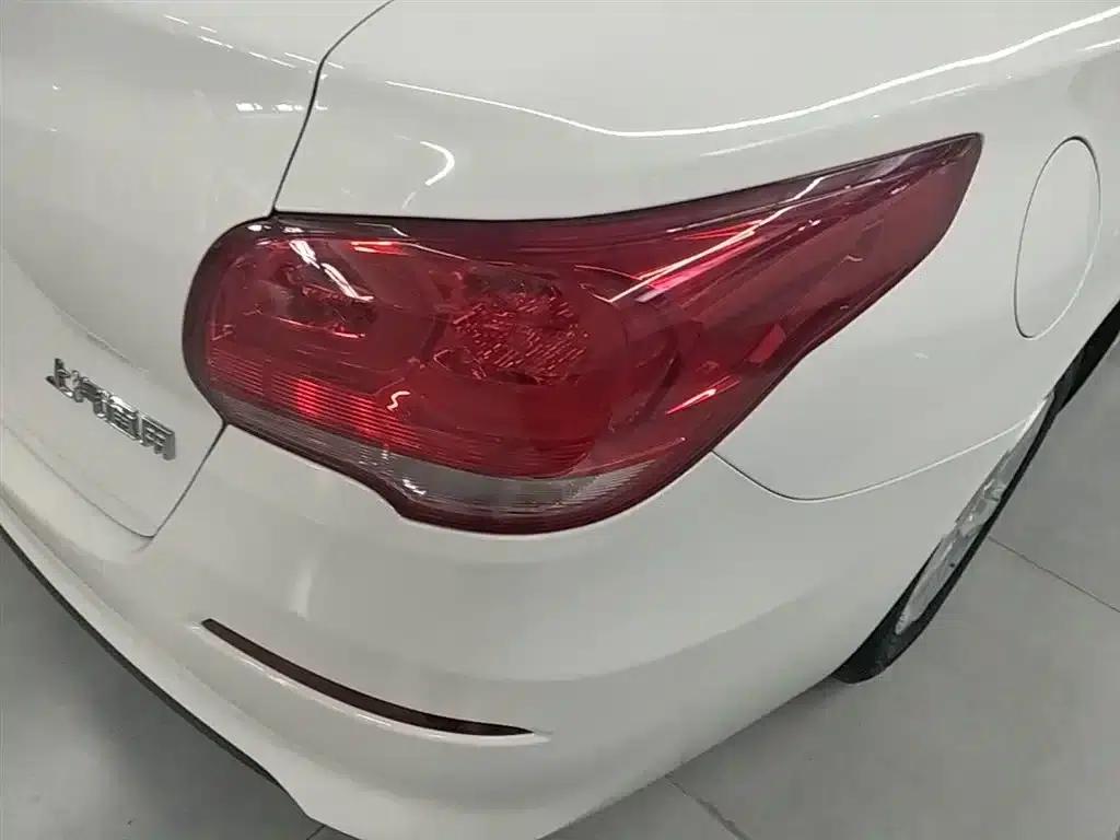 Chevrolet Cruze 2019 320 Automatic Sunroof Edition — миниатюра 8