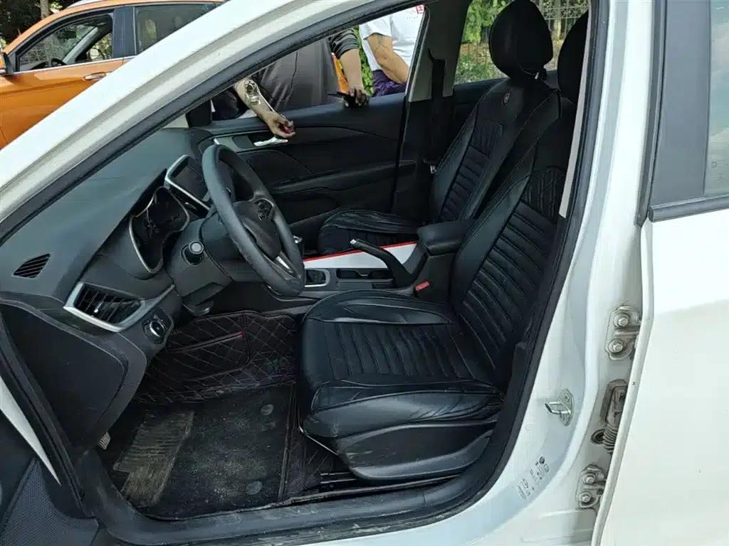 Chevrolet Cruze 2019 320 Manual Comfort Edition — миниатюра 15