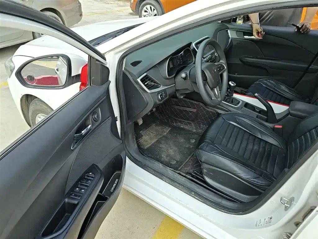 Chevrolet Cruze 2019 320 Manual Comfort Edition — миниатюра 16