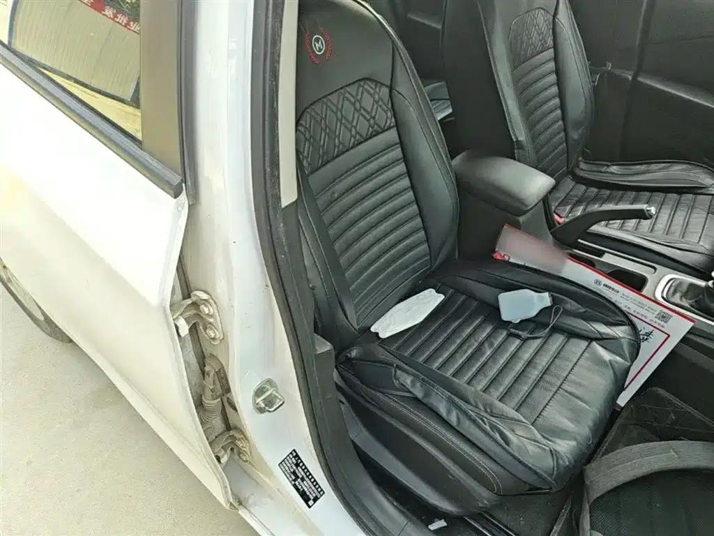 Chevrolet Cruze 2019 320 Manual Comfort Edition — миниатюра 25