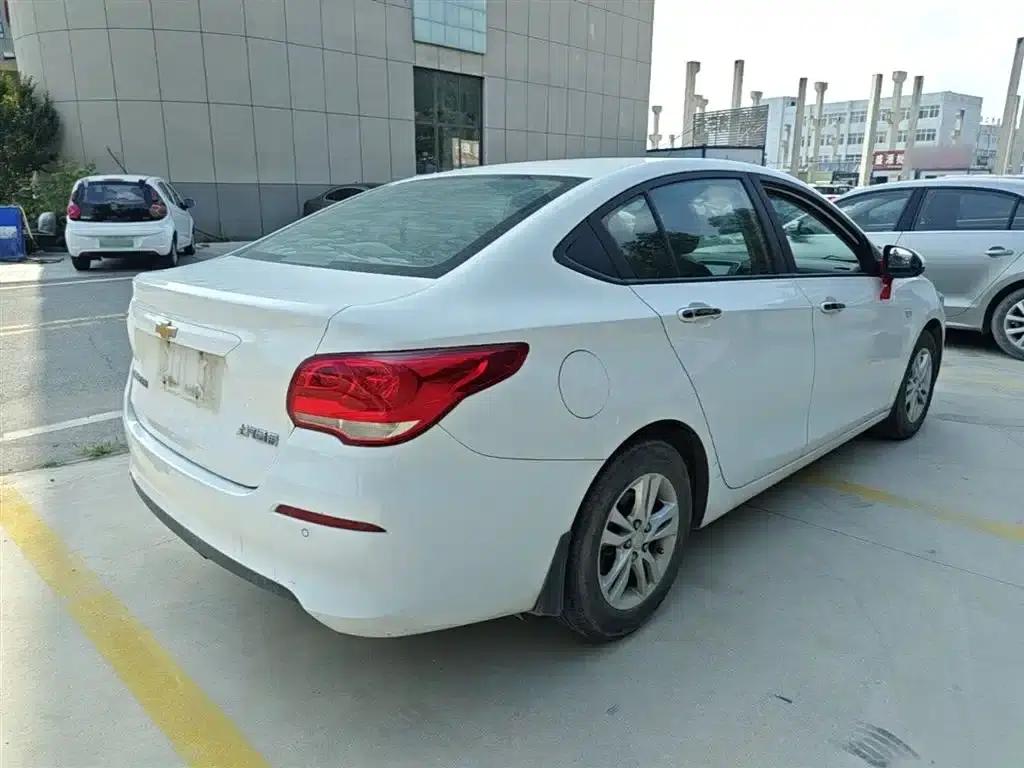 Chevrolet Cruze 2019 320 Manual Comfort Edition — миниатюра 7