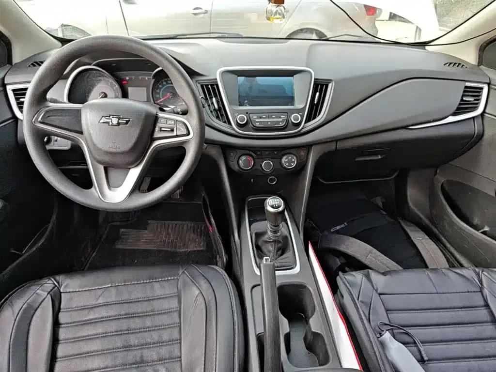 Chevrolet Cruze 2019 320 Manual Comfort Edition — миниатюра 10