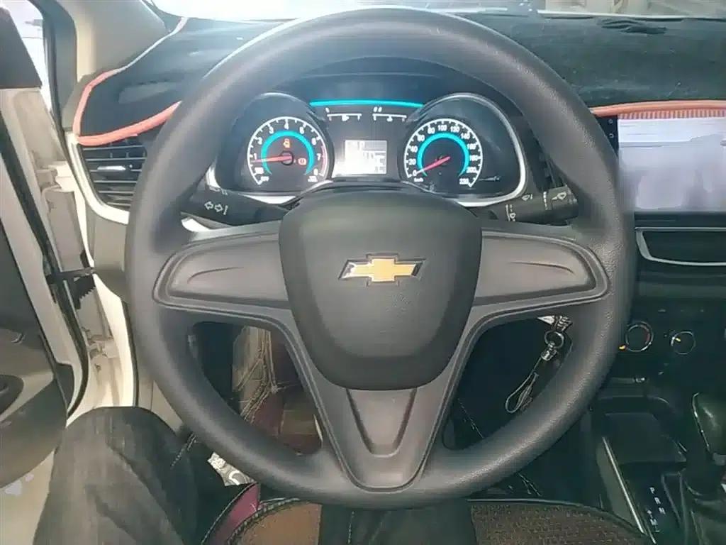 Chevrolet Cruze 2019 320 Automatic Sunroof Edition — миниатюра 11