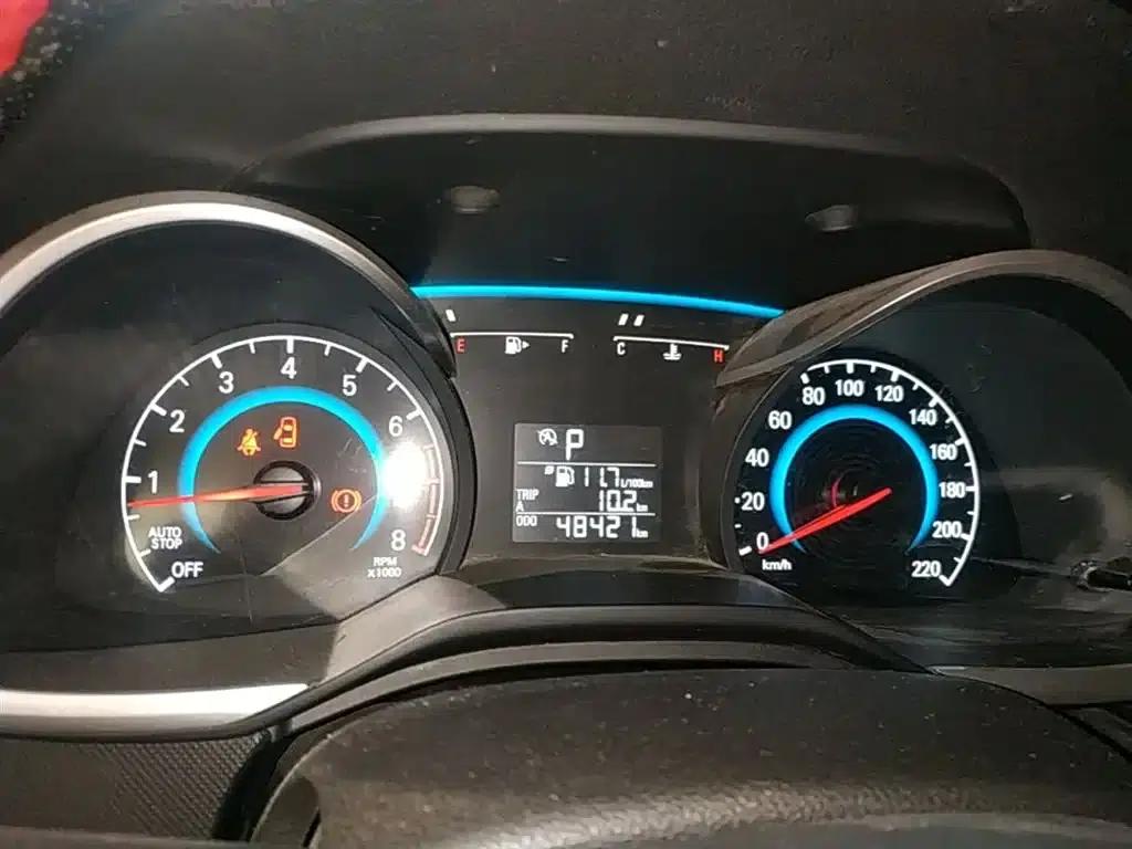 Chevrolet Cruze 2019 320 Automatic Sunroof Edition — миниатюра 12