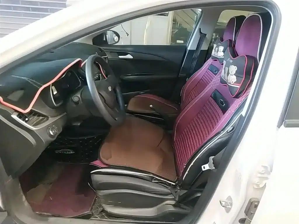 Chevrolet Cruze 2019 320 Automatic Sunroof Edition — миниатюра 15