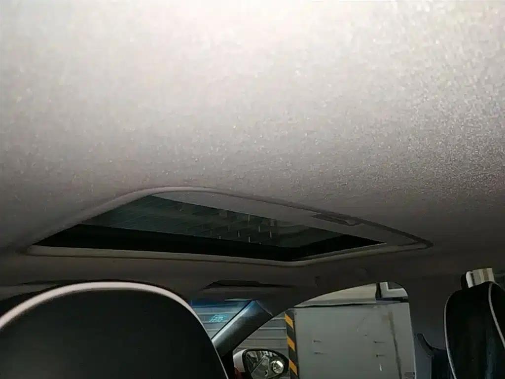 Chevrolet Cruze 2019 320 Automatic Sunroof Edition — миниатюра 18