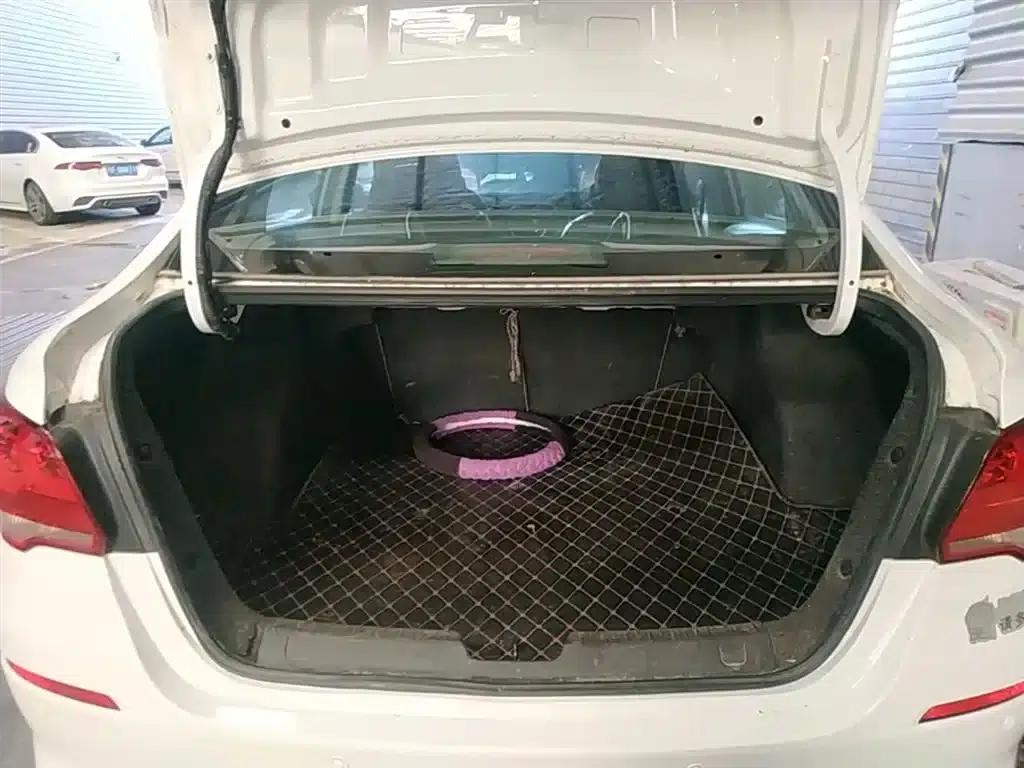 Chevrolet Cruze 2019 320 Automatic Sunroof Edition — миниатюра 19