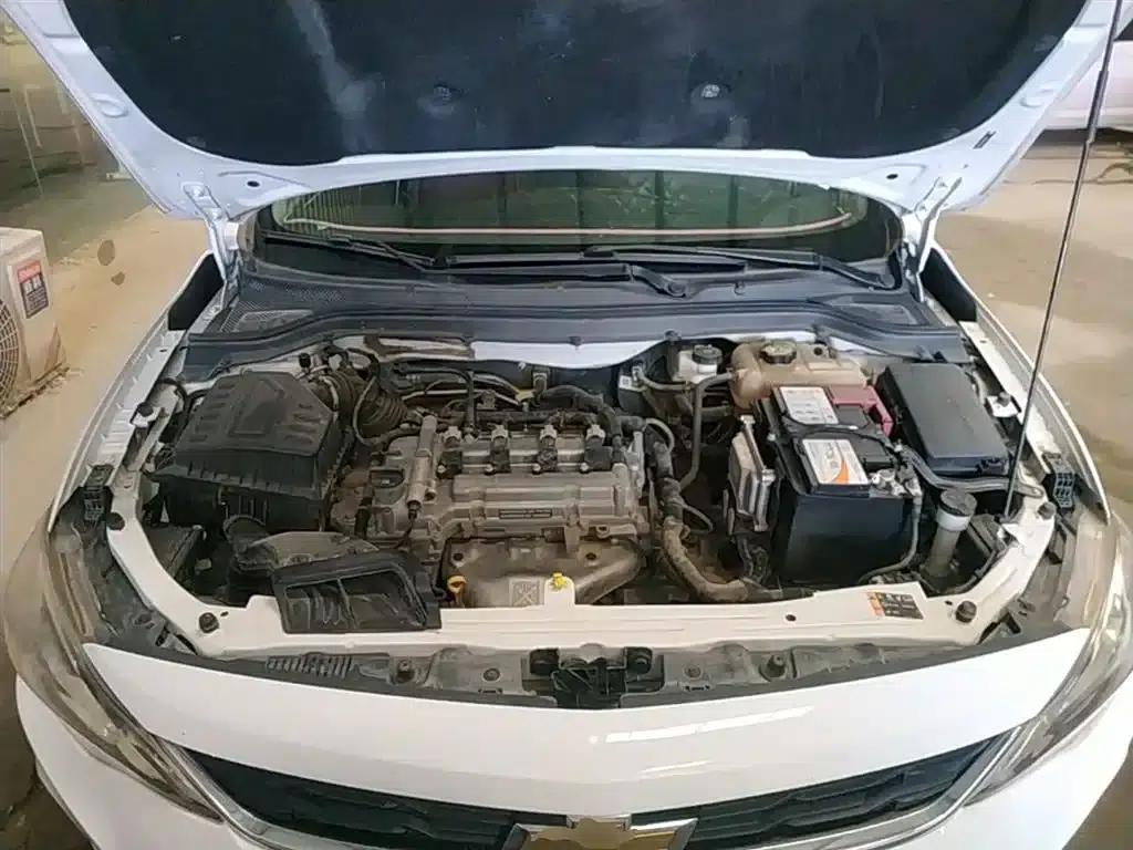 Chevrolet Cruze 2019 320 Automatic Sunroof Edition — миниатюра 20