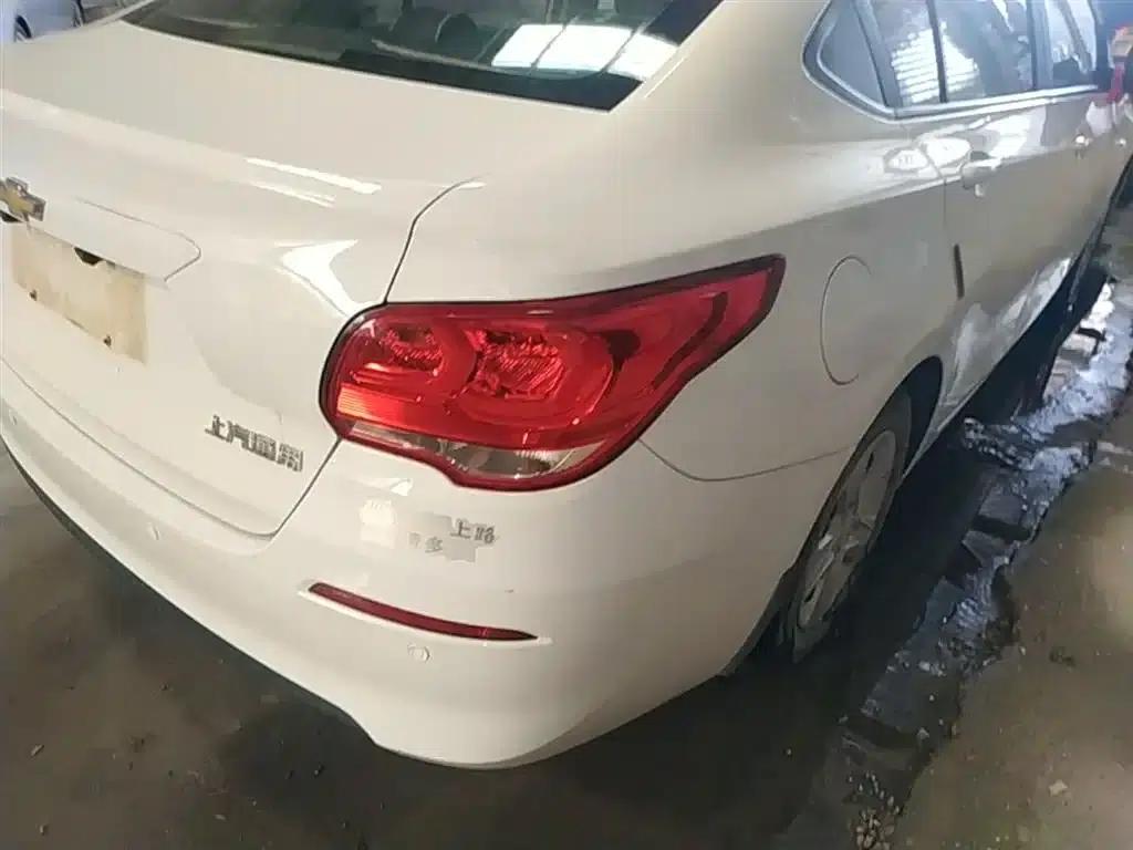 Chevrolet Cruze 2019 320 Automatic Sunroof Edition — миниатюра 8