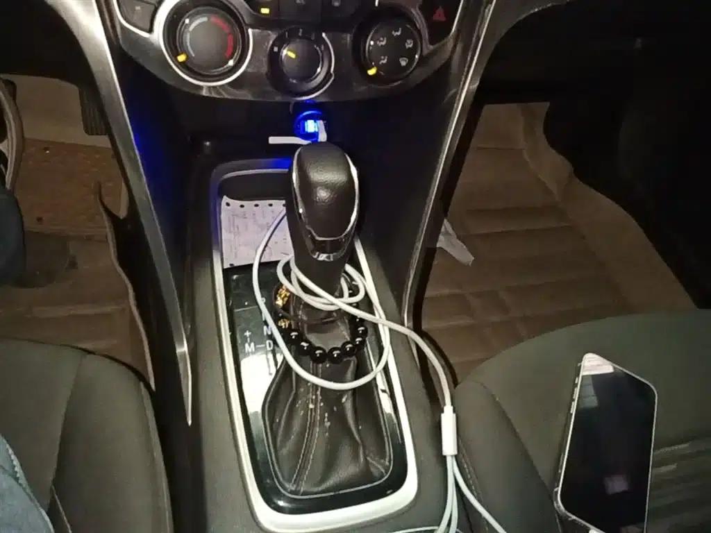 Chevrolet Cruze 2019 320 Automatic Sunroof Edition — миниатюра 14