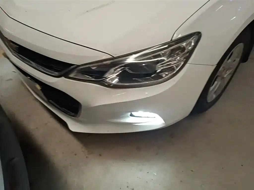 Chevrolet Cruze 2019 320 Automatic Sunroof Edition — миниатюра 24