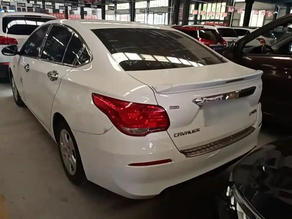 Chevrolet Cruze 2019 320 Automatic Sunroof Edition — миниатюра 5