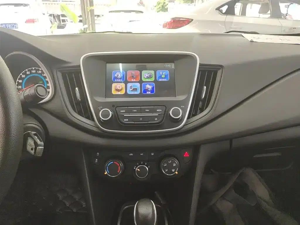 Chevrolet Cruze 2019 320 Automatic Comfort Edition — миниатюра 13
