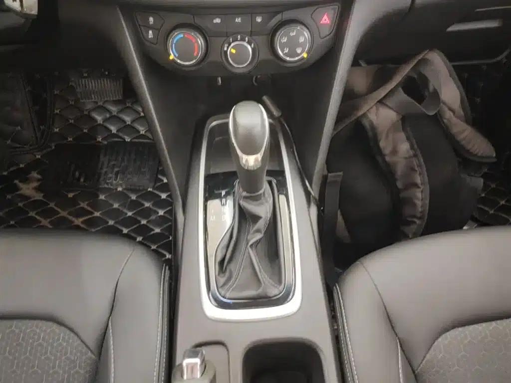 Chevrolet Cruze 2019 320 Automatic Comfort Edition — миниатюра 14
