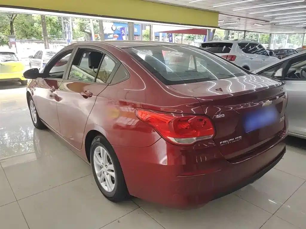 Chevrolet Cruze 2019 320 Automatic Comfort Edition — миниатюра 5