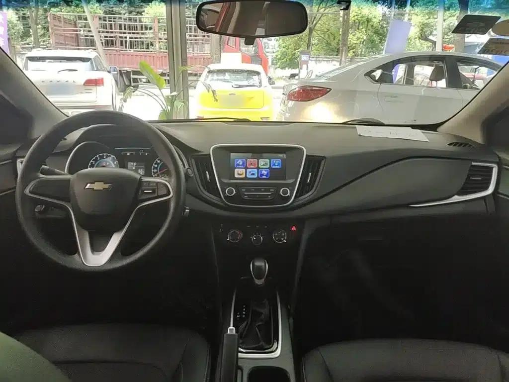 Chevrolet Cruze 2019 320 Automatic Comfort Edition — миниатюра 10