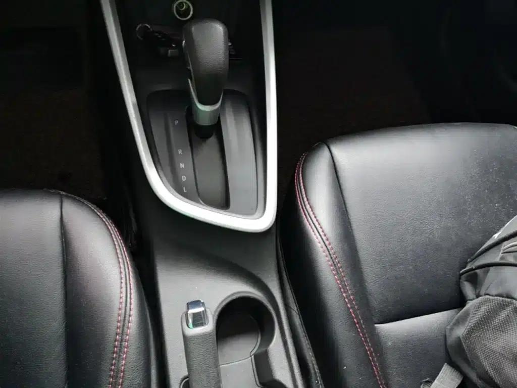 Chevrolet Cruze 2020 325T Automatic Comfort Edition — миниатюра 14