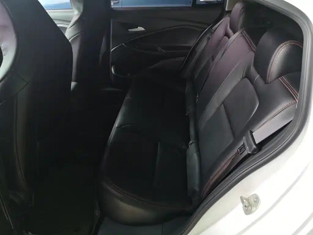 Chevrolet Cruze 2020 325T Automatic Comfort Edition — миниатюра 17