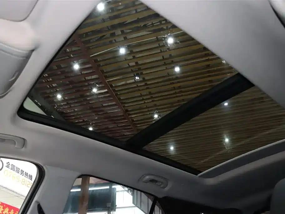 Equinox 2019 535T Automatic Premier Edition (China VI Emission Standard) — миниатюра 16
