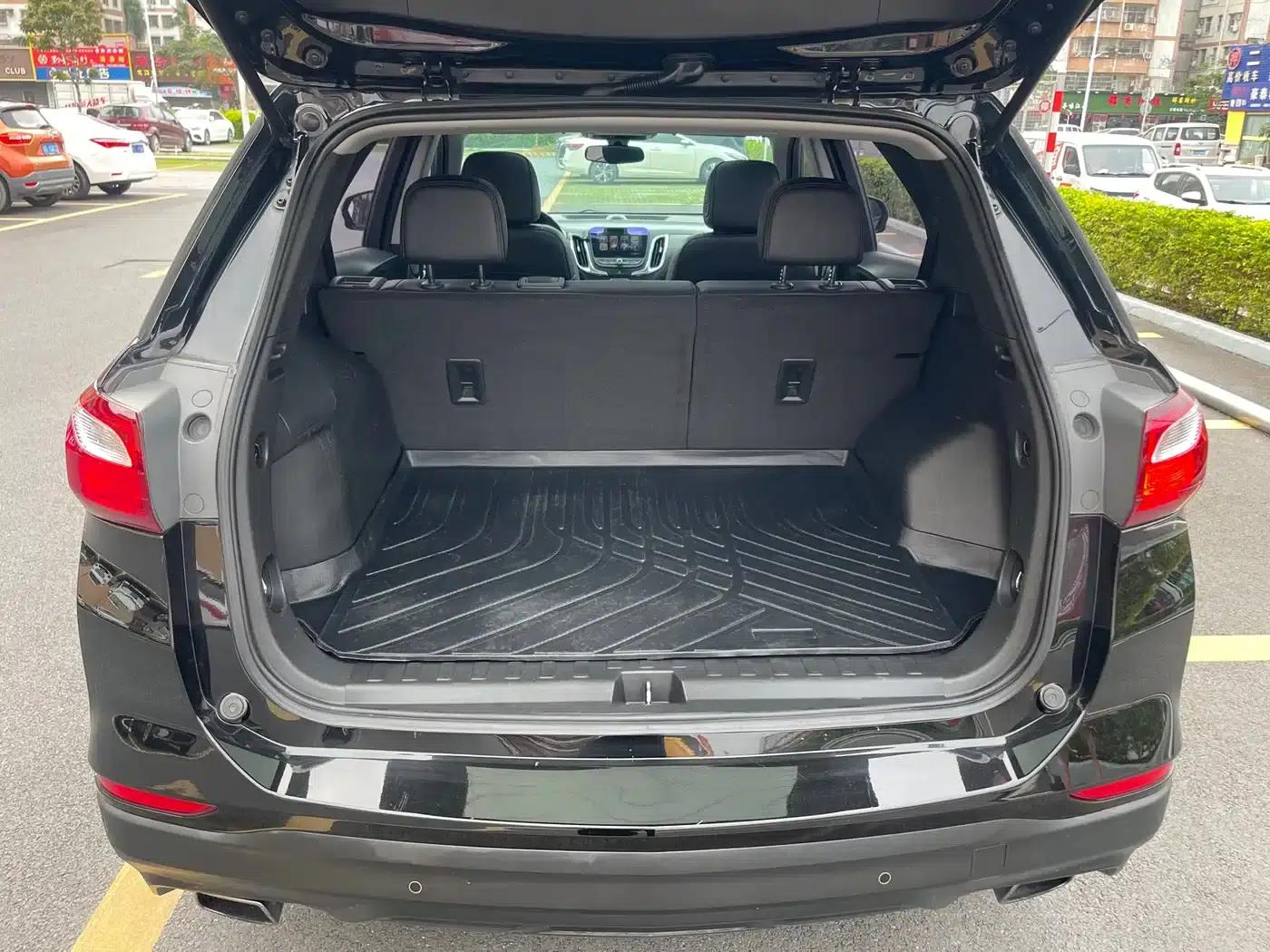 2018 Chevrolet Equinox RS 550T AWD Cross Edition — миниатюра 19