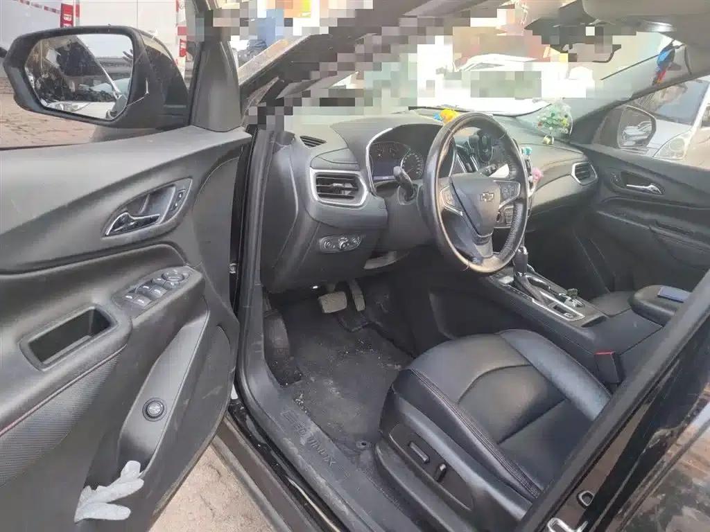 2018 Chevrolet Equinox Redline 550T AWD RS — миниатюра 13