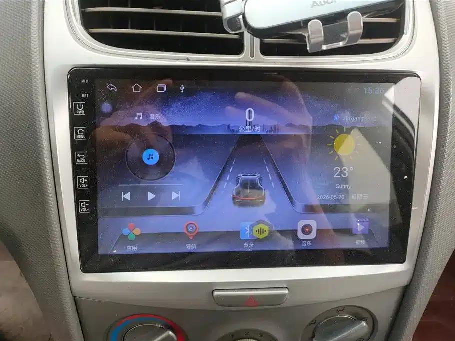 Chevrolet Sail 2011 Sedan 1.4L Manual Happiness Edition — миниатюра 13