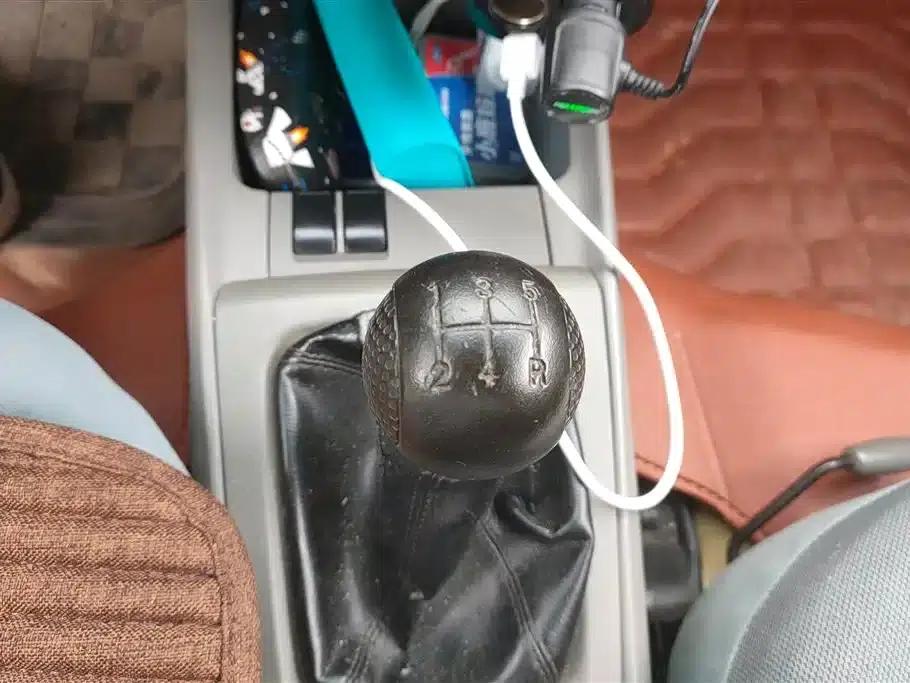 Chevrolet Sail 2011 Sedan 1.4L Manual Happiness Edition — миниатюра 16