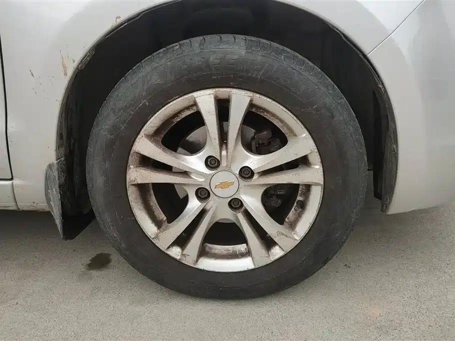 Chevrolet Sail 2011 Sedan 1.4L Manual Happiness Edition — миниатюра 6