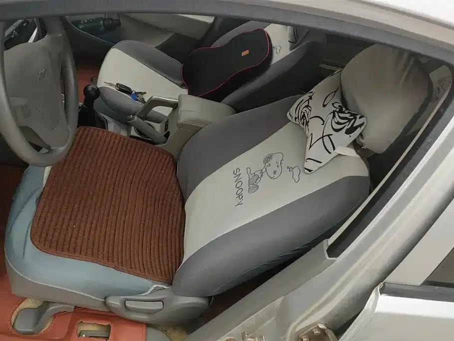 Chevrolet Sail 2011 Sedan 1.4L Manual Happiness Edition — миниатюра 9