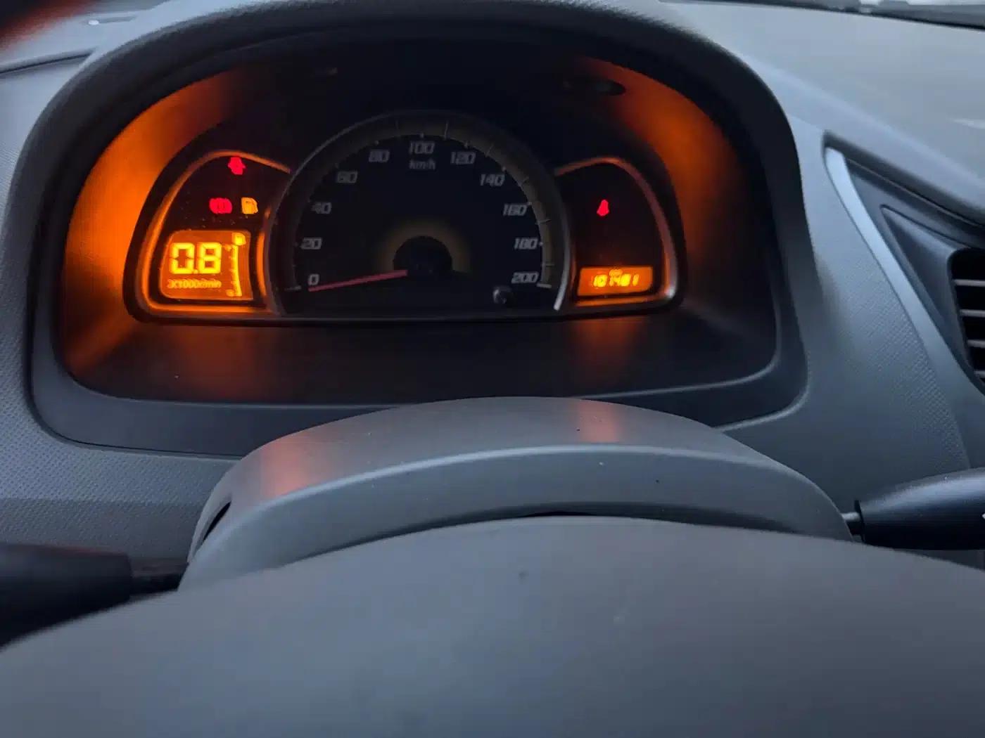 Chevrolet Sail 2013 Sedan 1.2L Manual Ideal Edition — миниатюра 9