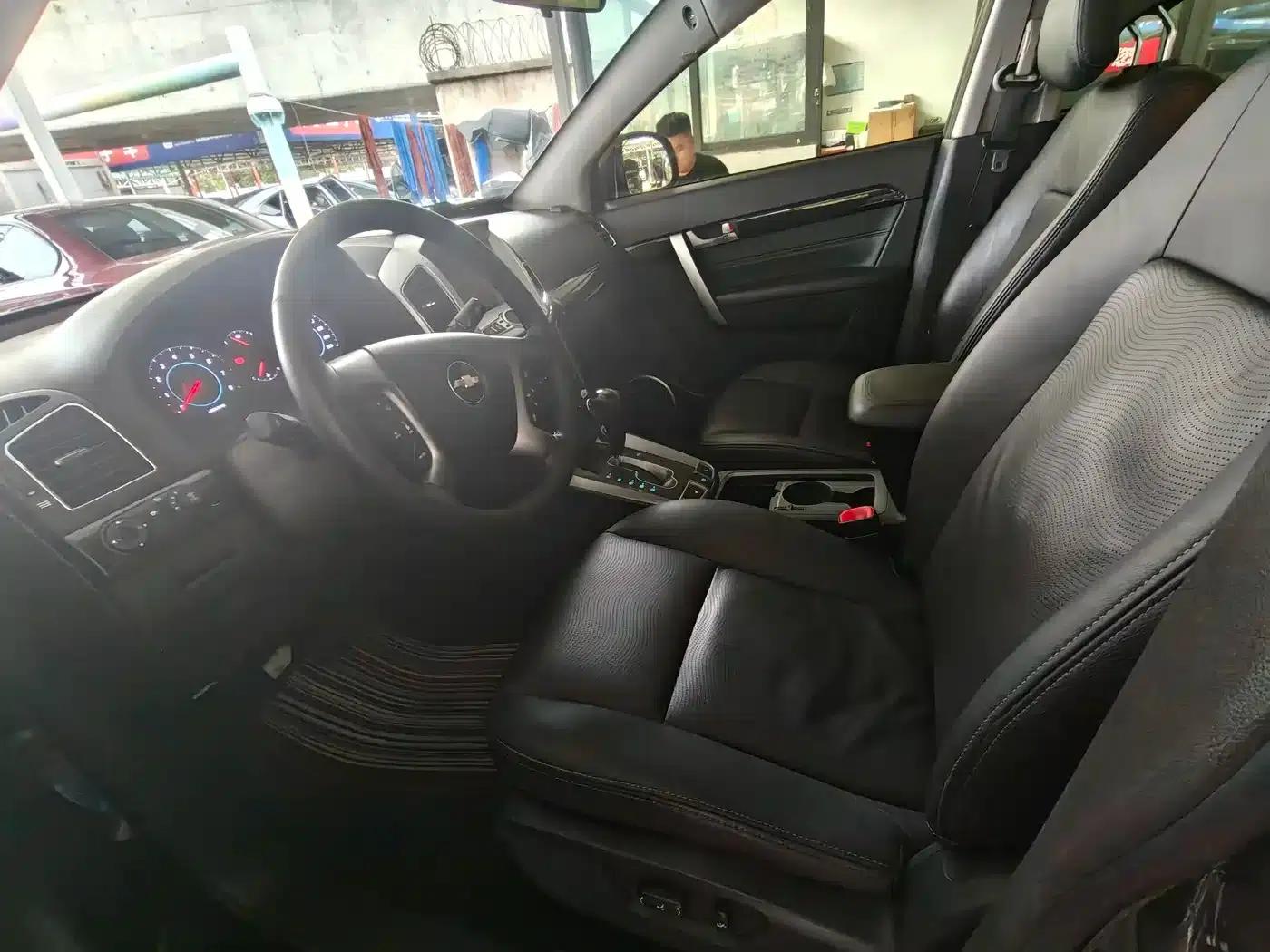 2014 Chevrolet Captiva 2.4L 4WD Flagship Edition 7-Seater — миниатюра 4