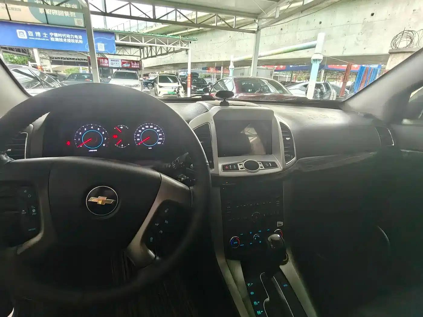 2014 Chevrolet Captiva 2.4L 4WD Flagship Edition 7-Seater — миниатюра 5