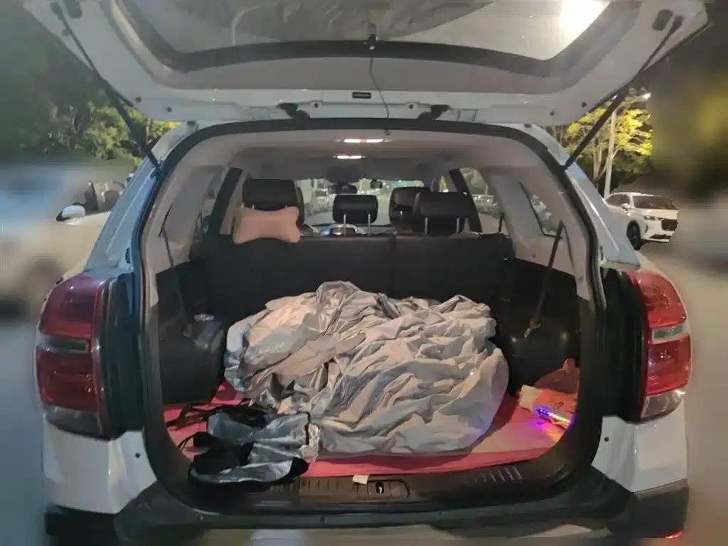 2015 Chevrolet Captiva 2.4L 4WD Flagship Edition 7-Seater — миниатюра 16
