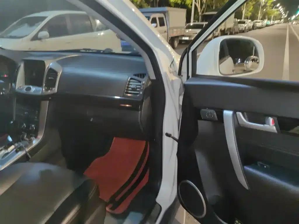 2015 Chevrolet Captiva 2.4L 4WD Flagship Edition 7-Seater — миниатюра 22