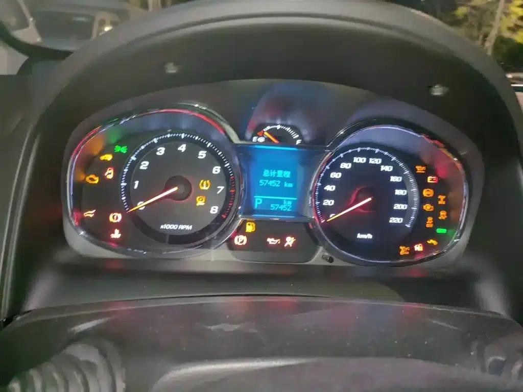 2015 Chevrolet Captiva 2.4L 4WD Flagship Edition 7-Seater — миниатюра 8