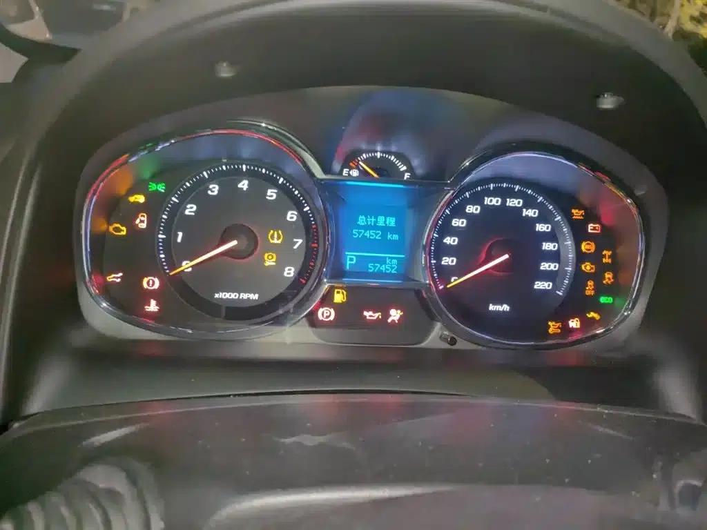 2015 Chevrolet Captiva 2.4L 4WD Flagship Edition 7-Seater — миниатюра 9