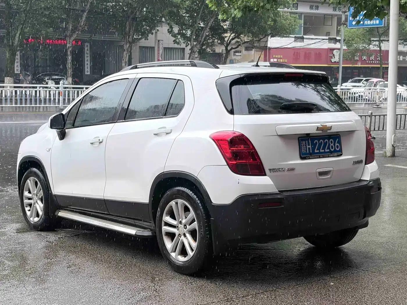Chevrolet Trax 2016 1.4T Automatic 2WD Comfort Sunroof Edition — миниатюра 5